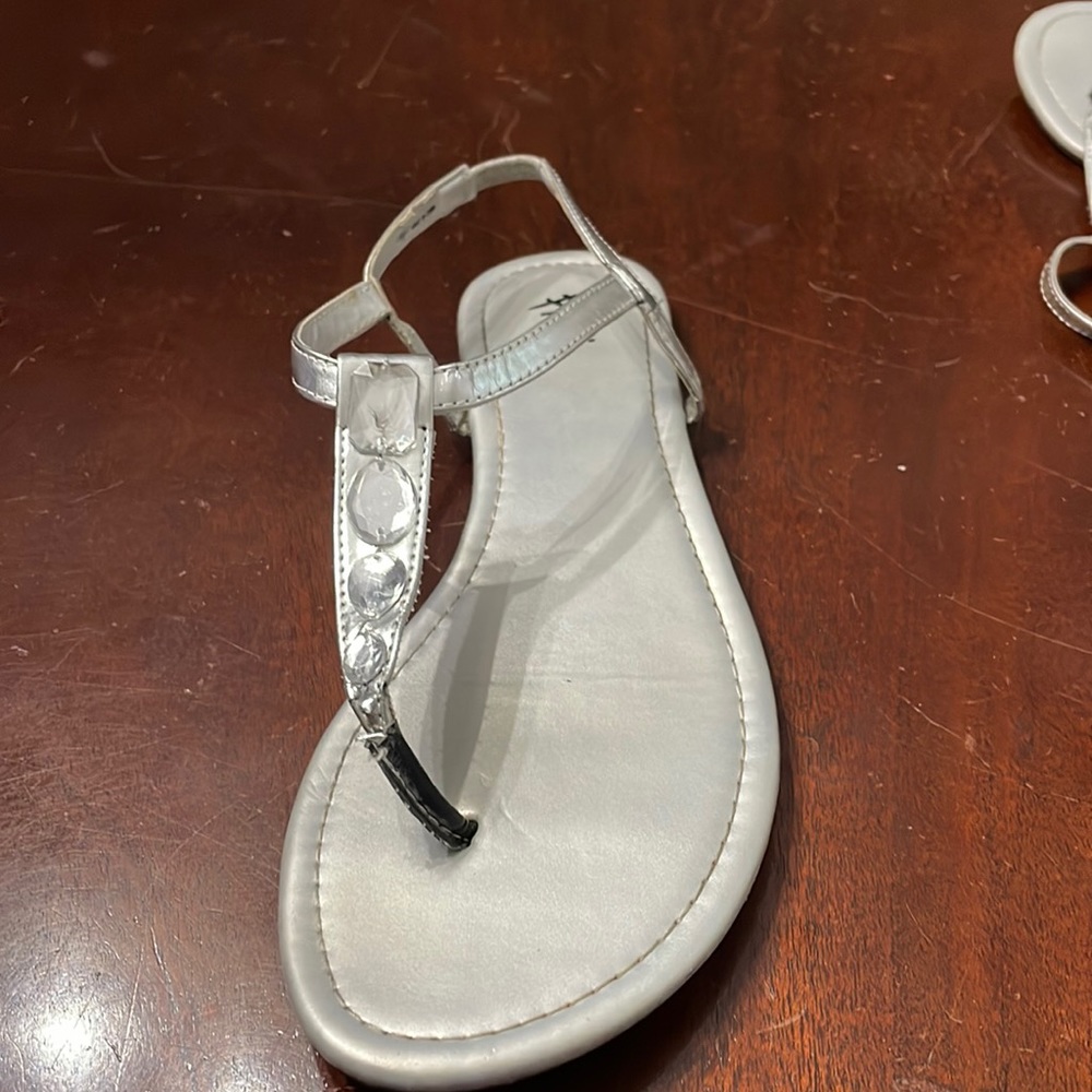 Silver gem heel
